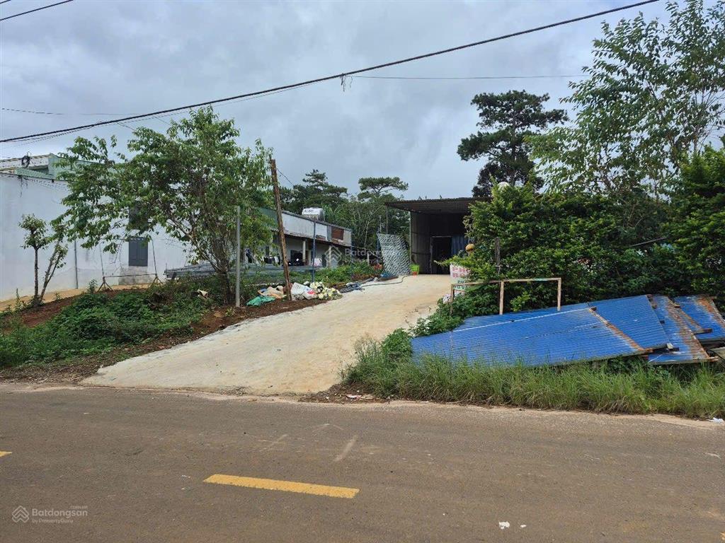 Bán đất đ. ngô quyền, măng đen, 6.5 tỷ, sổ hồng 210m2, thực tế 329m2, 150m2 thổ cư. pháp lý đầy đủ