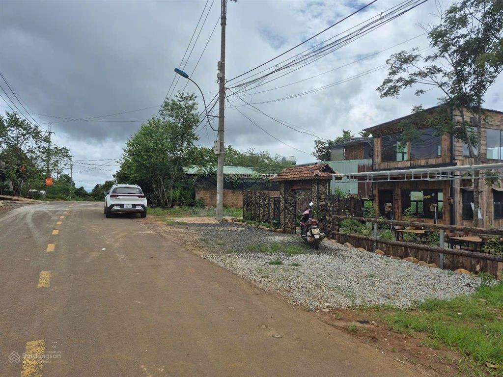 Bán đất đ. ngô quyền, măng đen, 6.5 tỷ, sổ hồng 210m2, thực tế 329m2, 150m2 thổ cư. pháp lý đầy đủ