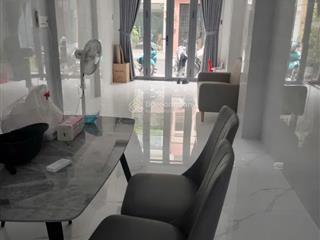 Bán nhà mặt phố tại nhật tảo, 10,8 tỷ, 30m2, 5 tầng, q10, hcm
