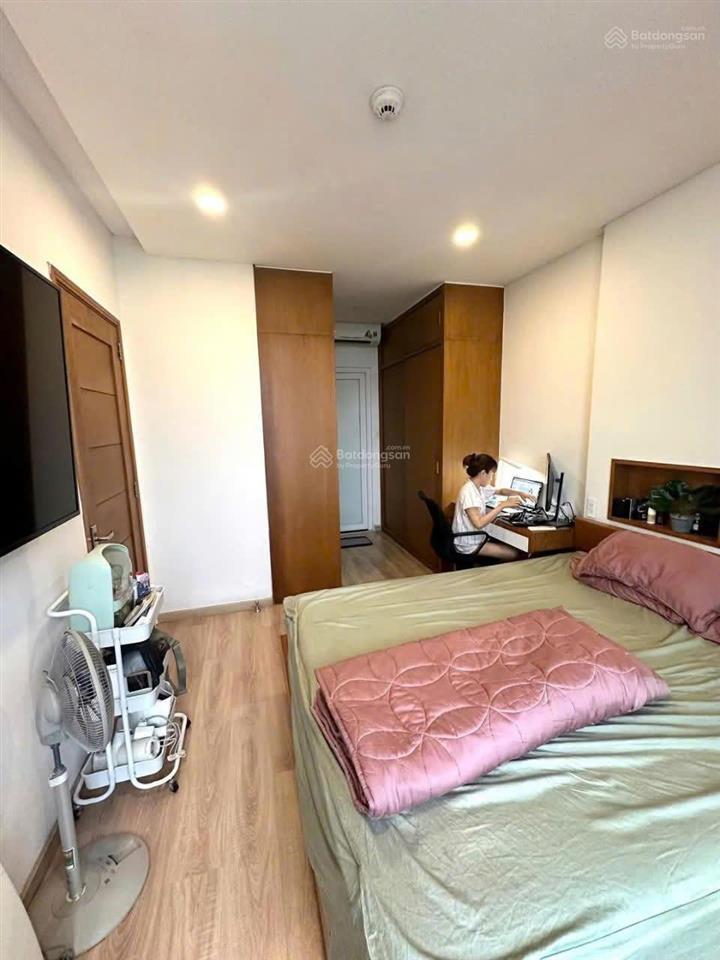 Bán ch orchard garden 75m2  sổ hồng tầng 10 nội thất cơ bản