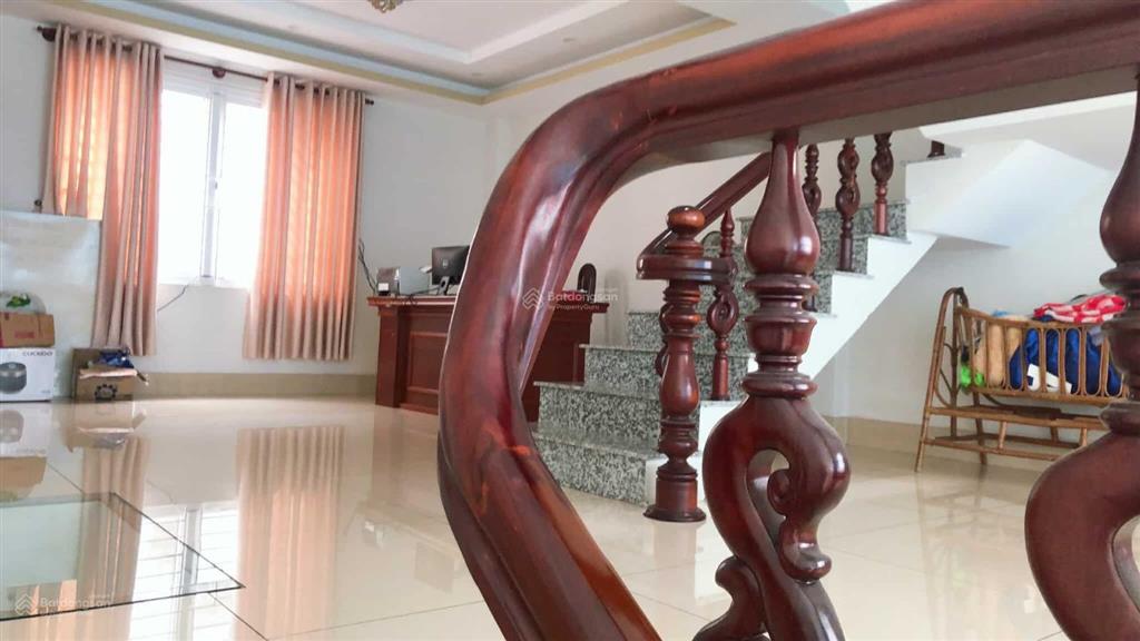 Vị trí đẹp  ngay đại học luật  hbc nhà 4 tầng  hẻm nhựa 6m  5,5 x 16 (88m2)  chỉ 10,5 tỷ tl