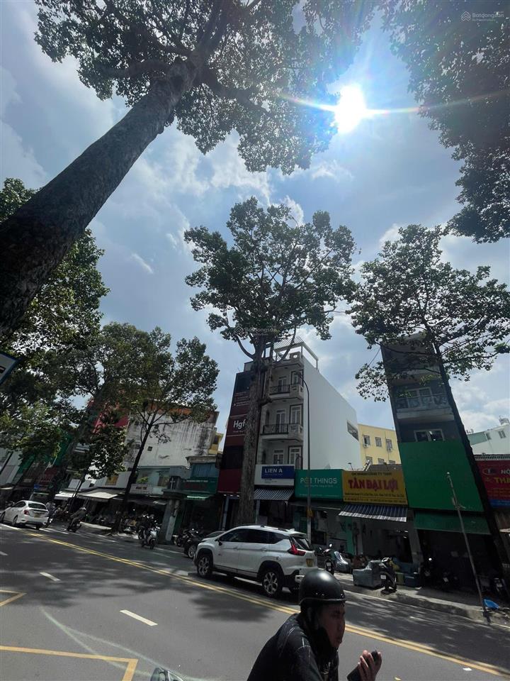 Mặt tiền đường ngô gia tự 4.1x17m, 4 lầu vị trí đẹp vỉa hè lớn thuận tiện kinh doanh giá 26.5 tỷ