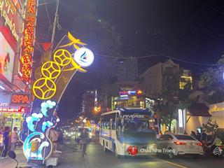 Bán nhà mặt tiền nguyễn thị minh khai. dt 115,3m2 gía 64ty400