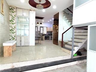 Nhà thơm q6  6.35 tỷ có ngay nhà 50m2, 3 tầng, trung tâm sát mặt tiền