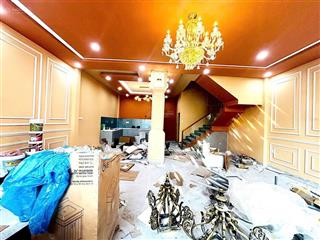 Nhà 3 tầng gần biển hòn chồng,2 mặt tiền ngang 7m hướng đông nam giá rẻ