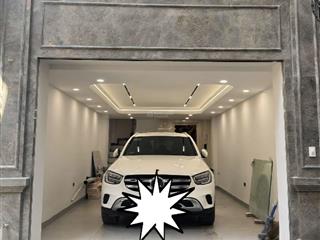 Cầu giấy  chủ tự xây  ô tô vào nhà  2 thoáng trước sau  4 ngủ ở luôn