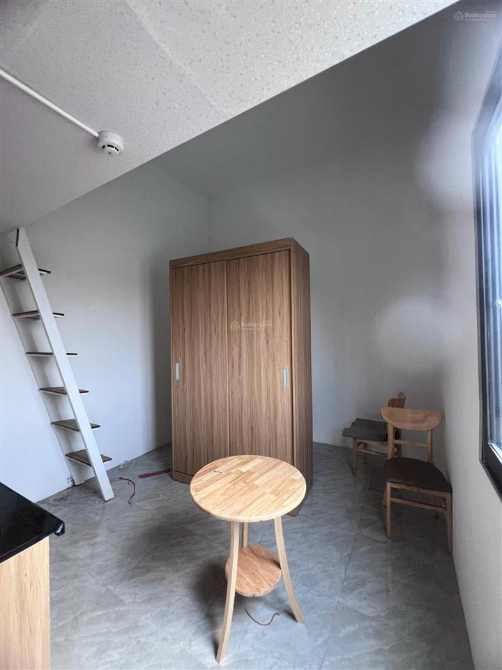 Ccmn 6 tầng thang máy  lô góc  cách 1 nhà ra phố  đầy đủ giấy phép  10 phòng khép kín