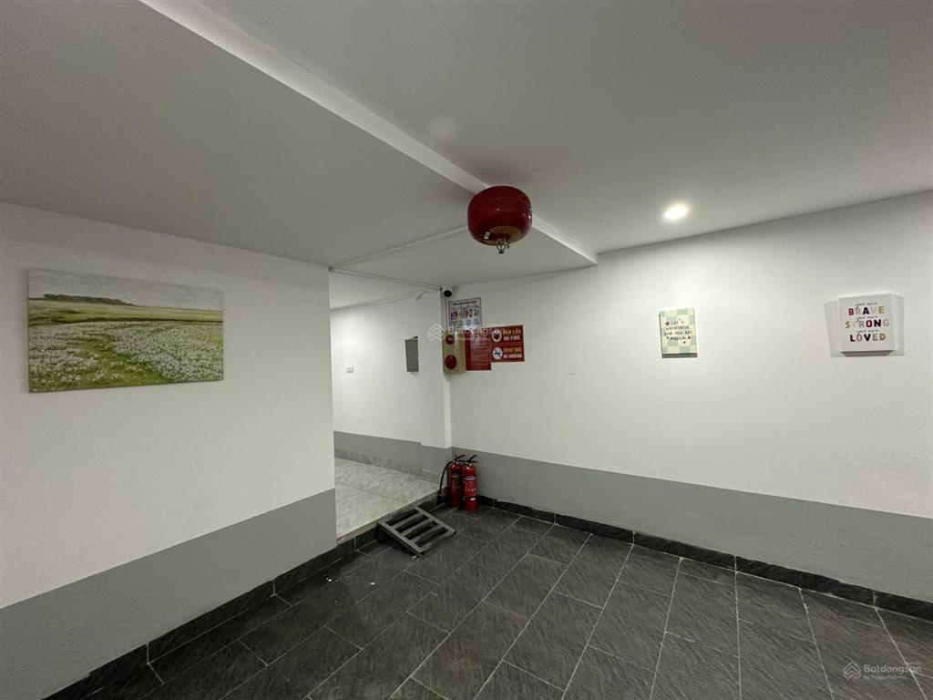 Ccmn 6 tầng thang máy  lô góc  cách 1 nhà ra phố  đầy đủ giấy phép  10 phòng khép kín