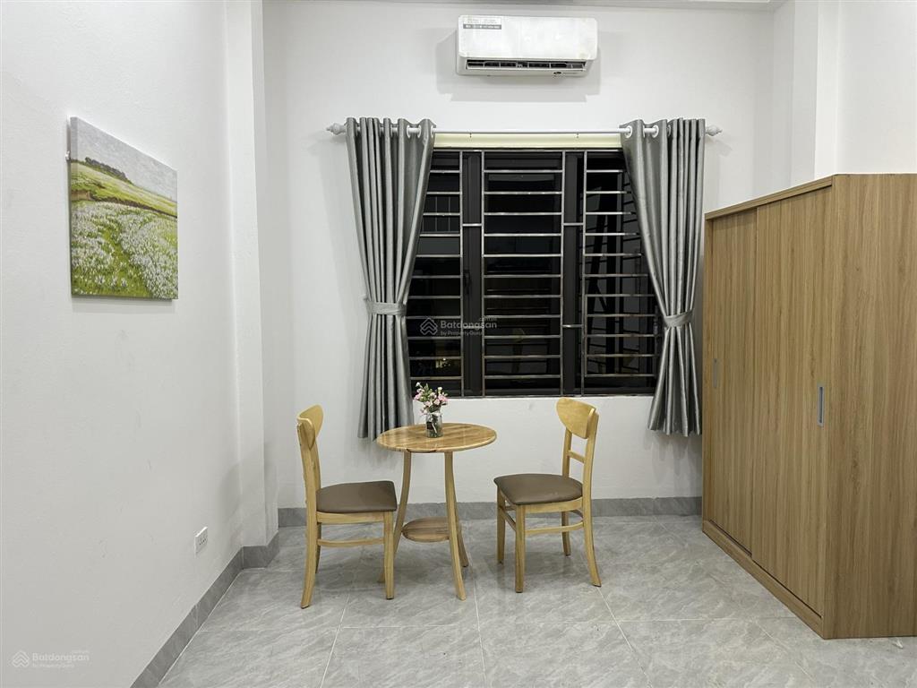 Ccmn 6 tầng thang máy  lô góc  cách 1 nhà ra phố  đầy đủ giấy phép  10 phòng khép kín