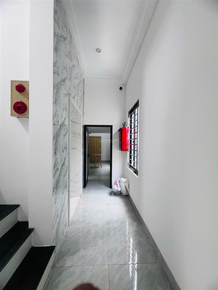 Ccmn 6 tầng thang máy  lô góc  cách 1 nhà ra phố  đầy đủ giấy phép  10 phòng khép kín