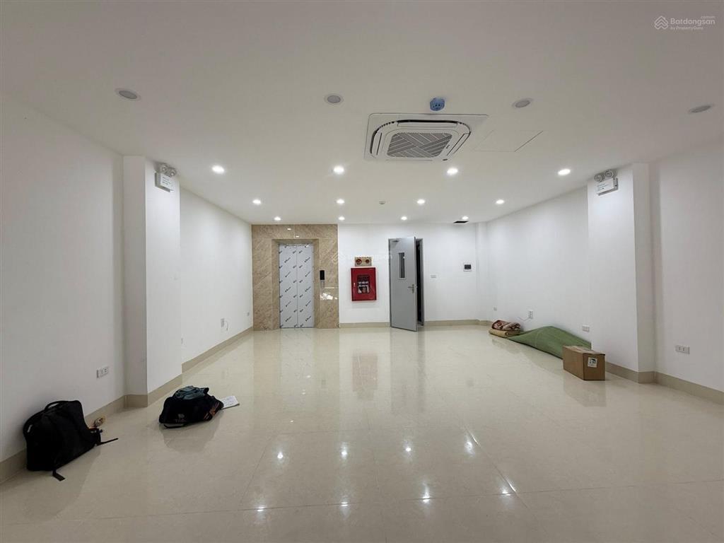 Tòa nhà văn phòng bạch mai tuyến phố đông đúc sầm uất bậc nhất hai bà trưng dòng tiền cho thuê cao