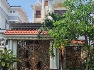 Bán biệt thự 200m2 tại đường số 12, bình hưng, bình chánh, chỉ với 20 tỷ