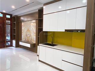 Siêu hot nhà 6,5 tầng thang máy cầu diễn, hà nội  diện tích 32m2. 6,5 tầng thang máy