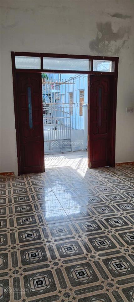 Bán nhà (quá kẹt tiền)  dt 64m2  2pn  ôtô  gần 2/4  vĩnh hoà  nha trang  chỉ 2tỷ750tr