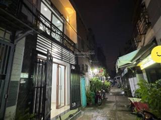 Nhà đẹp vừa tân trang  hẻm xe hơi thông thoáng  sổ mới 2025 còn thơm mùi mựcxách vali vào ở ngay