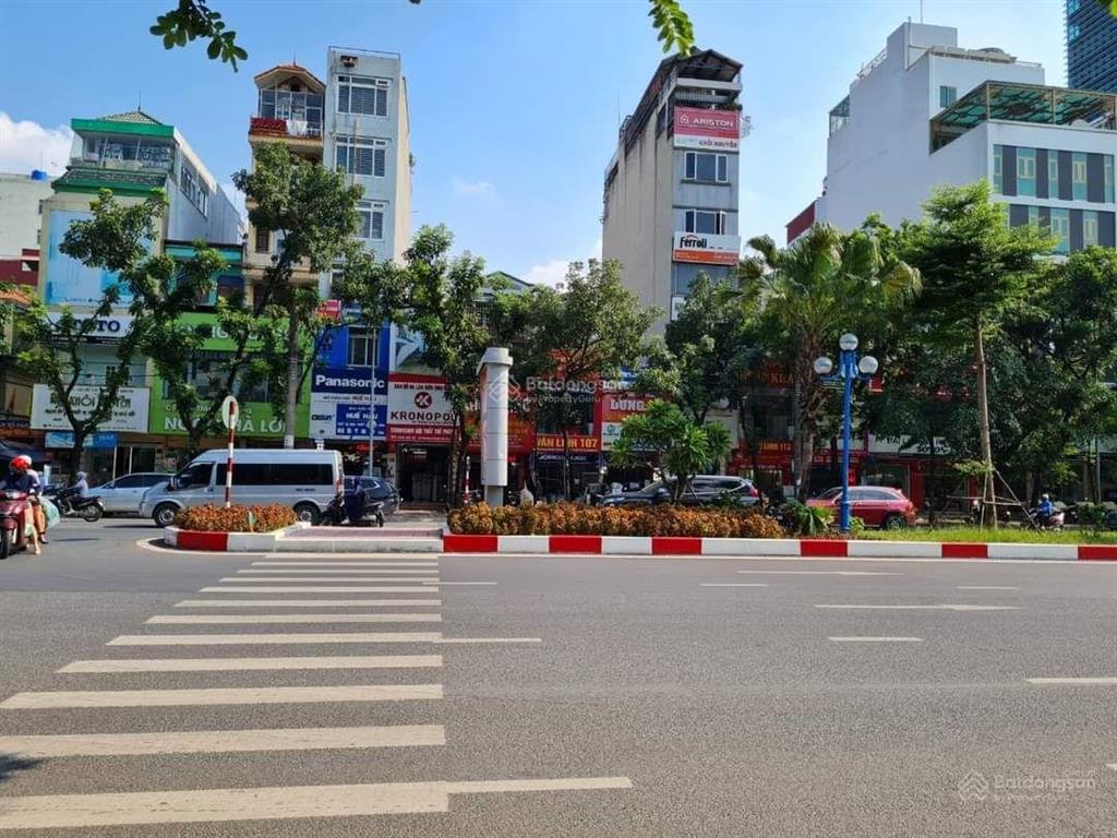 Chủ nhà định cư nước ngoài, cần bán nhà biệt thự 100m2 ,tại phố kim mã, gần cv thụ lệ.