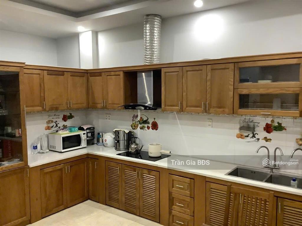 Hẻm xe hơi  gần mt phan văn trị p5  ngay cổng emart cityland