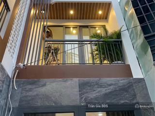 5,2 tỷ tl, nhà đẹp sát mặt tiền  nội thất xịn xò dt 41m2  3 tầng mới keng!