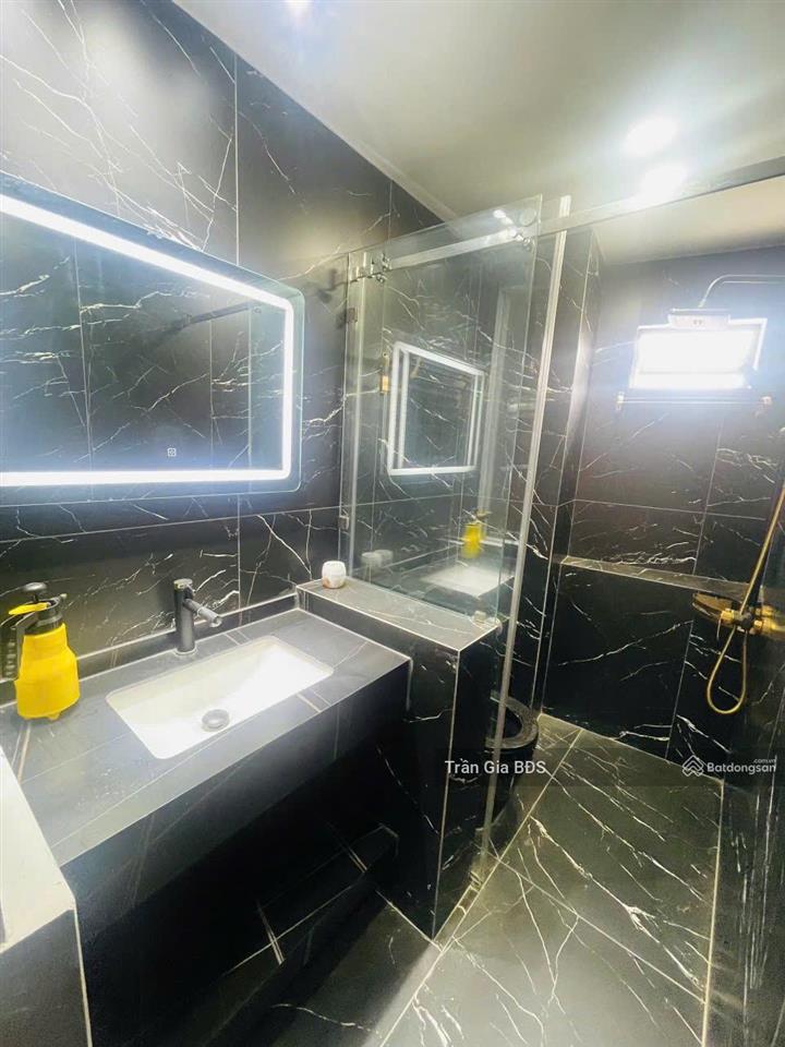 Nhà đẹp 5 tầng ( dt 5x12), hẻm xe tải quay đầu  p11 gv. giá 6,8 tỷ thương lượng