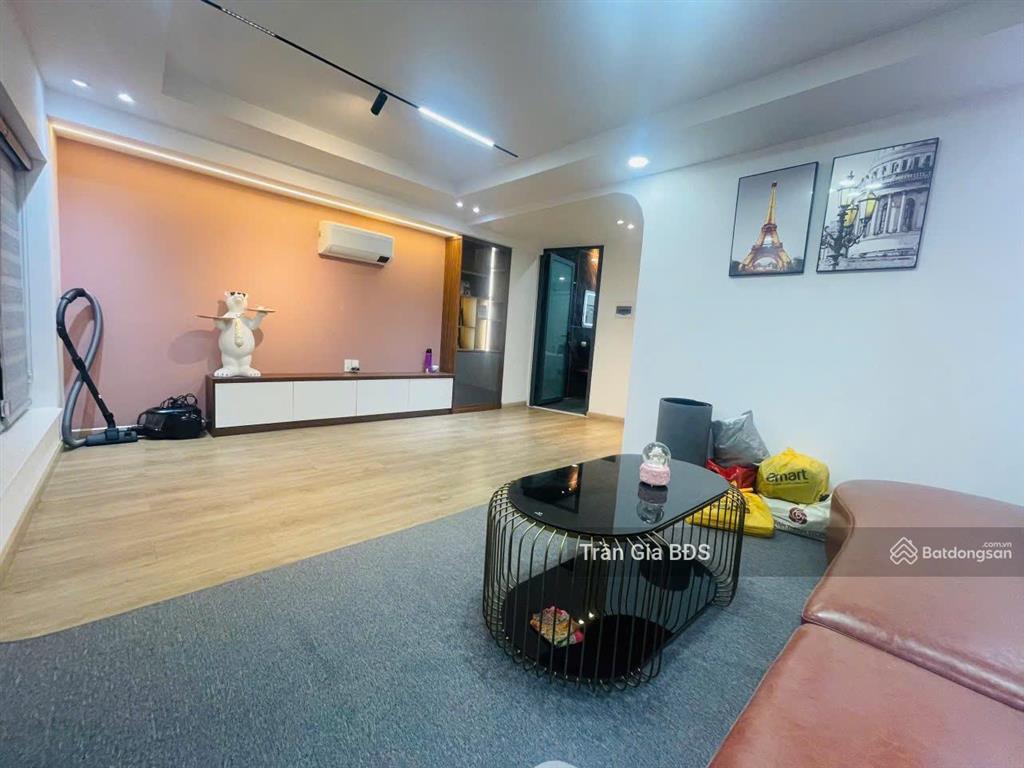 Nhà đẹp 5 tầng ( dt 5x12), hẻm xe tải quay đầu  p11 gv. giá 6,8 tỷ thương lượng