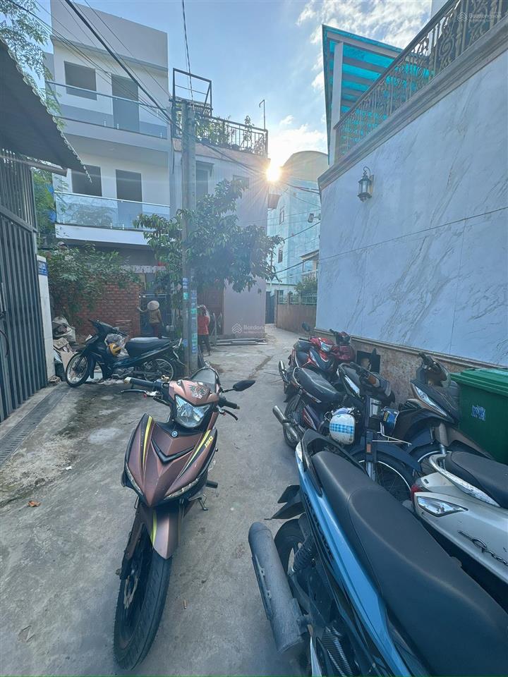 81.1 m2  lê văn việt, hiệp phú, q9 chỉ 5.65 tỷ