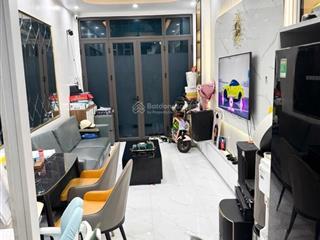 Xã đàn đống đa dt 28m2  5 tầng  mt 3,5m  3 ngủ  , giá nhỉnh 5 tỷ, ngõ thông, ô tô đỗ cực