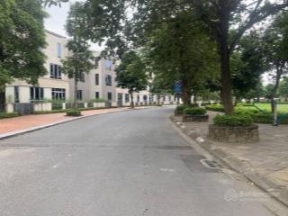 Hiếm bt hoa viên kđt đặng xá. dt 200m, 2 mặt thoáng,view công viên. cc bán 25,38 tỷ.