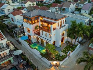 Bán villa tại trần nhân tông, cẩm châu, hội an, 17 tỷ, 258m2 giá siêu hời đẹp, nhiều tiện ích