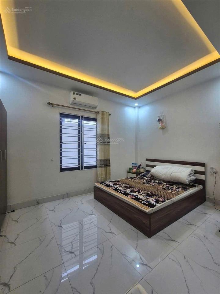 Nhà lương quán , ngõ oto giá chỉ 2x tỷ