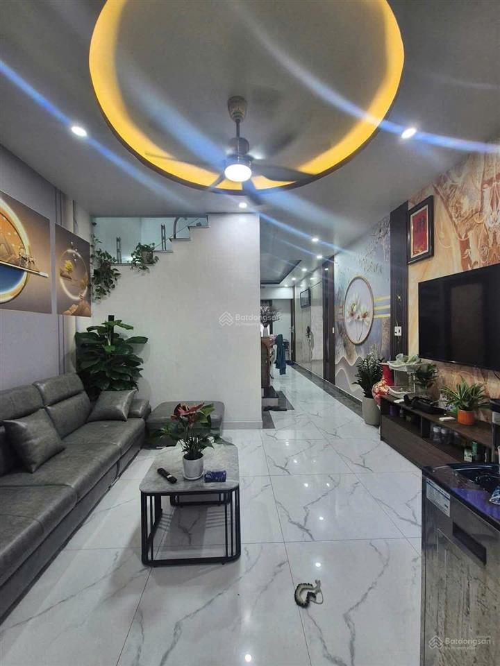 Nhà lương quán , ngõ oto giá chỉ 2x tỷ