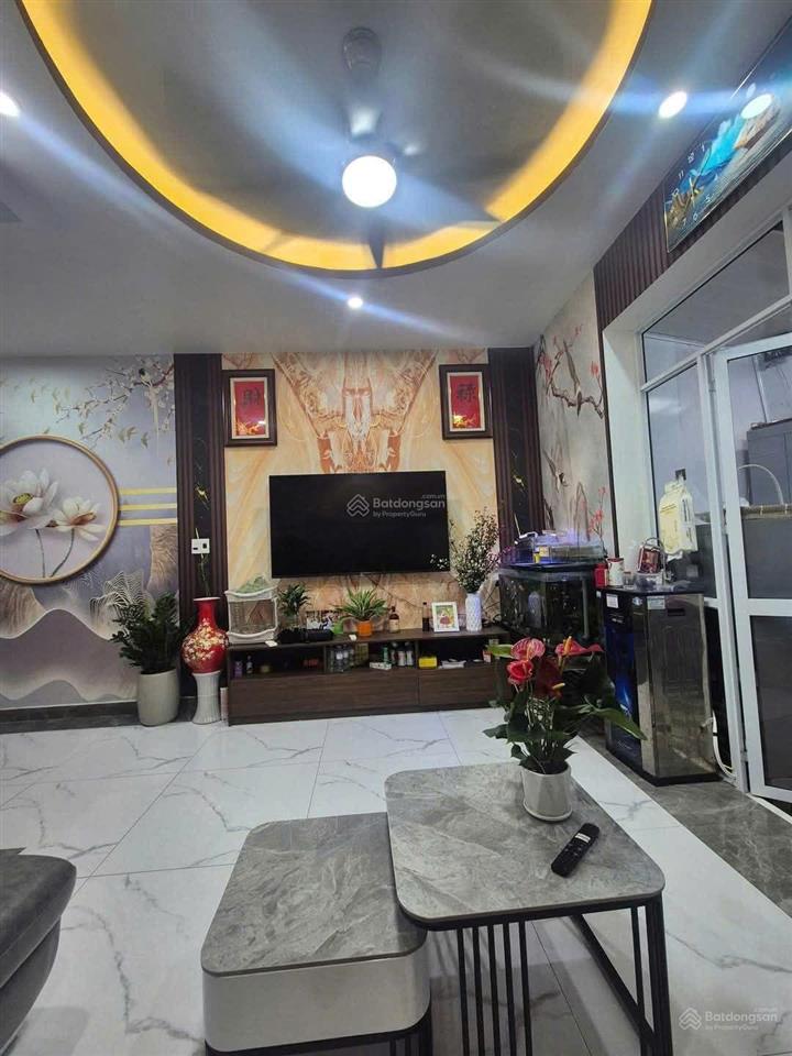 Nhà lương quán , ngõ oto giá chỉ 2x tỷ