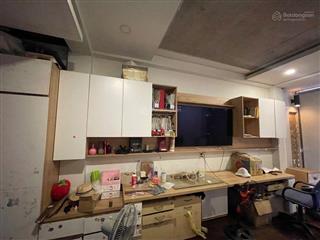 Nha mat tiền kinh doanh mua ban gia 11 ty