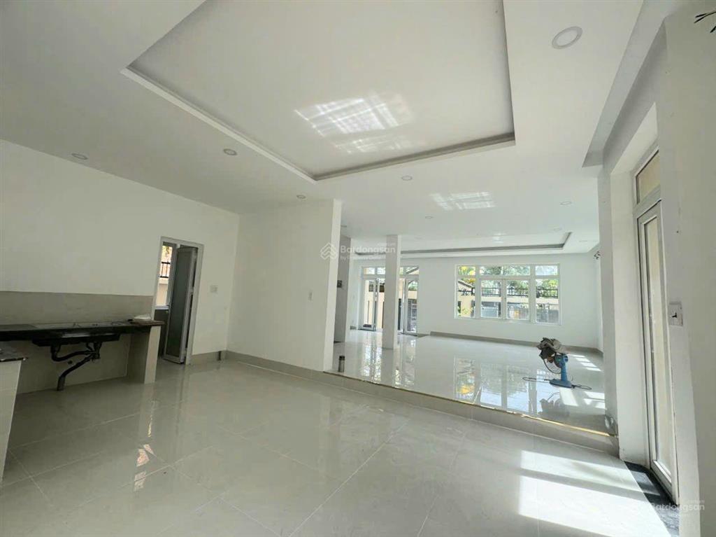 Chính chủ bán nhà ngay đảo kim cương  giá tốt