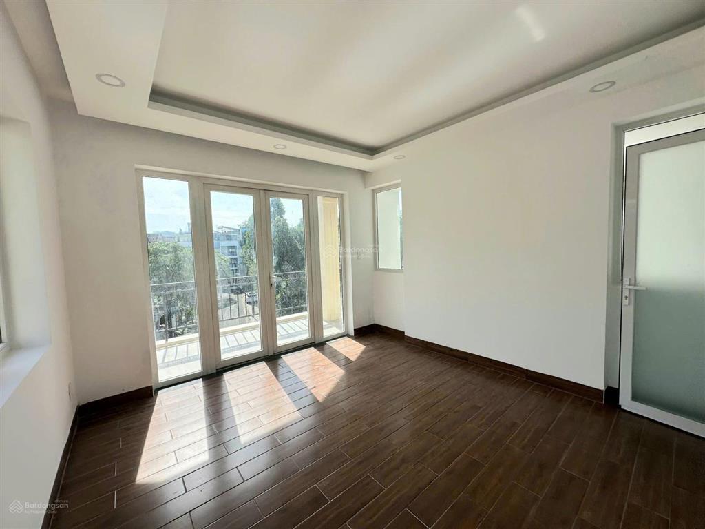 Chính chủ bán nhà ngay đảo kim cương  giá tốt