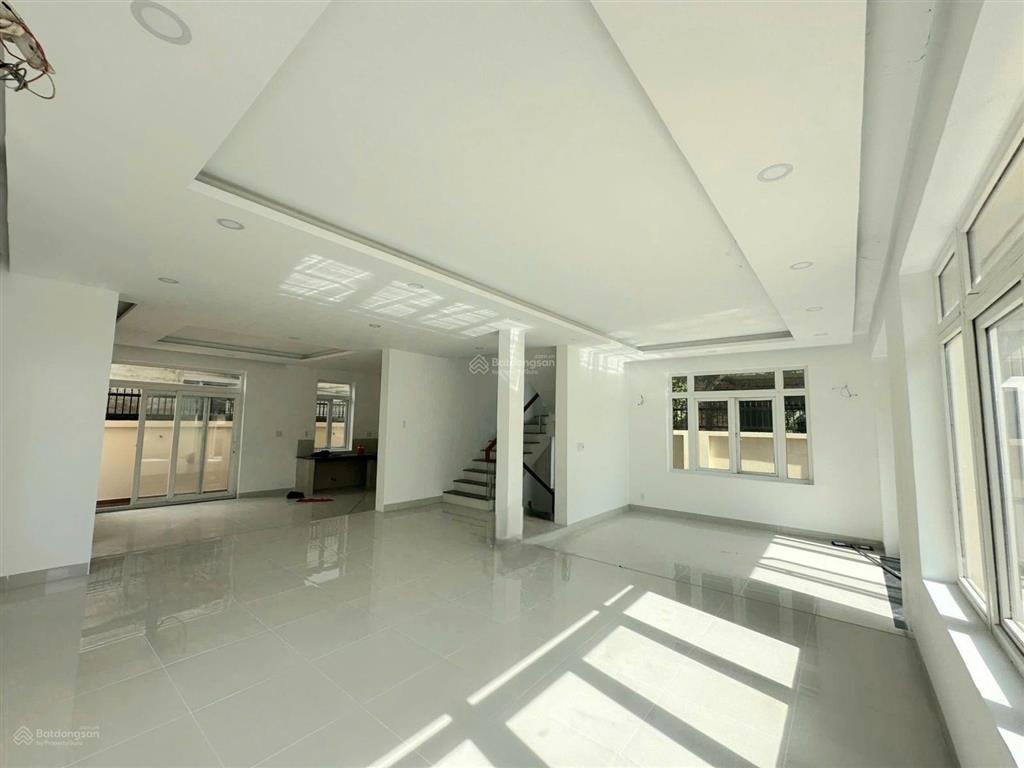 Chính chủ bán nhà ngay đảo kim cương  giá tốt