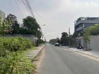 Bán giá cực tốt siêu phẩm đất nền  ngay vòng xoay phú hữu