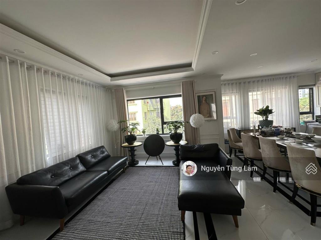 Biệt thự kđt sài đồng 180 m2 hoàn thiện đẹp cách hồ 20m giá tốt nhất