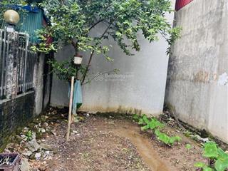 Bán lô đất 39m2, nhỉnh 5 tỷ, gần chợ, trường cấp 1, 2, 3, gần vinhomes riverside khu vực còn 1 lô