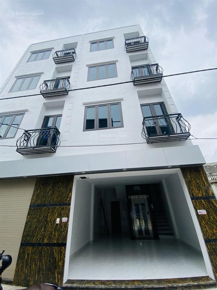Chỉ 6.1 tỷ có nhà 5 tầng 38m2 thang máy mới coong ô tô vào nhà gần học viện nông nghiệp gần vin 1