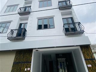 Nhỉnh 6tỷ ,35m2, 5 tầng thang máy full nội thất mới coong, ở trâu quỳ gia lâm hà nội