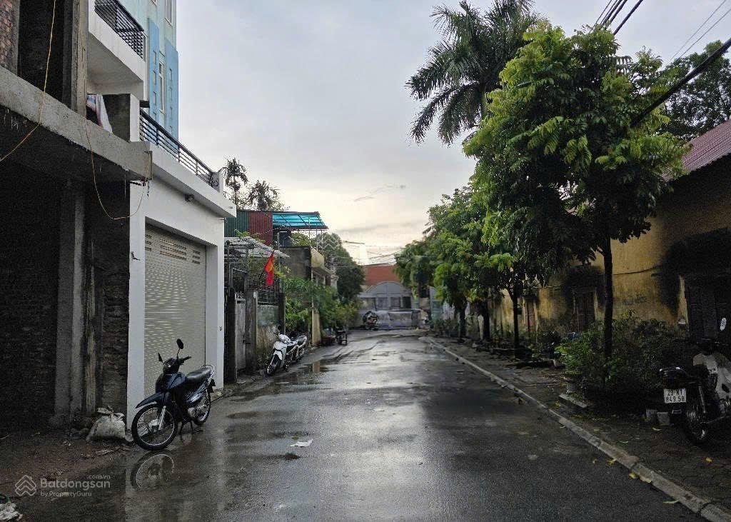 Bán nhà giá rẻ, 60 m2, giá nhỉnh 3 tỷ có 1 không 2, ô tô vào tận nhà, trâu quỳ, gia lâm