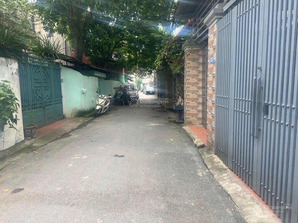 Bán nhà giá rẻ, 60 m2, giá nhỉnh 3 tỷ có 1 không 2, ô tô vào tận nhà, trâu quỳ, gia lâm