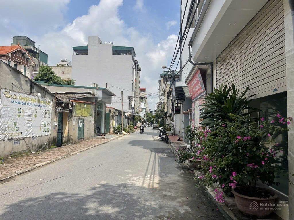 Bán nhà giá rẻ, 60 m2, giá nhỉnh 3 tỷ có 1 không 2, ô tô vào tận nhà, trâu quỳ, gia lâm