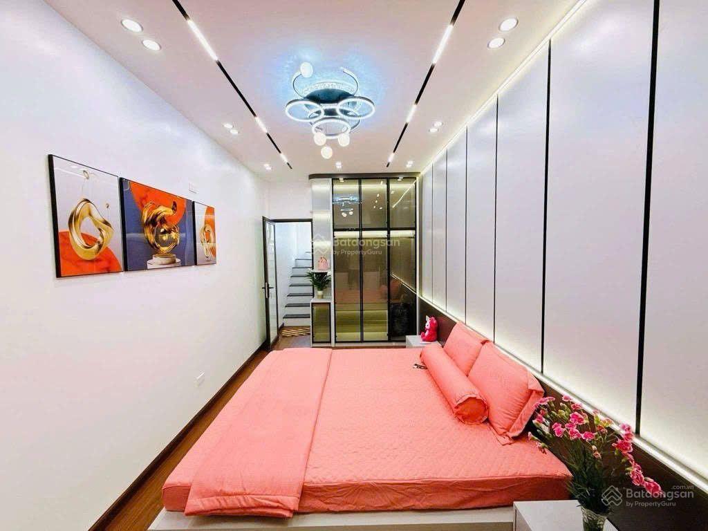 Chỉ 5,4 tỷ có thương lượng sở hữu căn 5 tầng 34m2 gần chợ trường học các cấp, eon, cầu vĩnh tuy