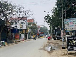 332m2 có 200m2 thổ 132m2 đất vườn cách trục chính 300m đường thông ô tô đỗ cửa