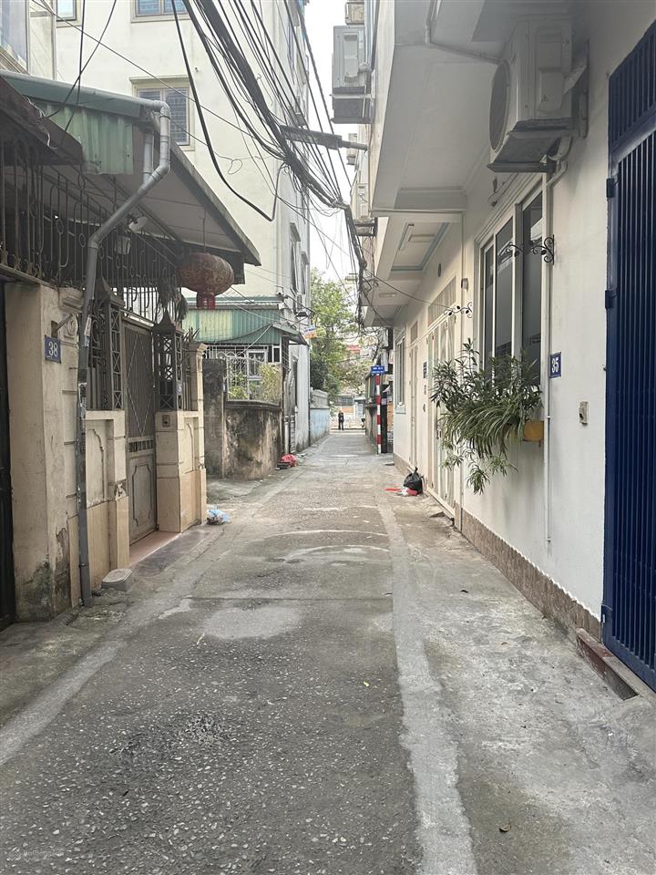 Ngọc thuỵ 53m 4 tầng nhà mới. ngõ thông ô tô sang các ngõ. gần hồ điều hòa.