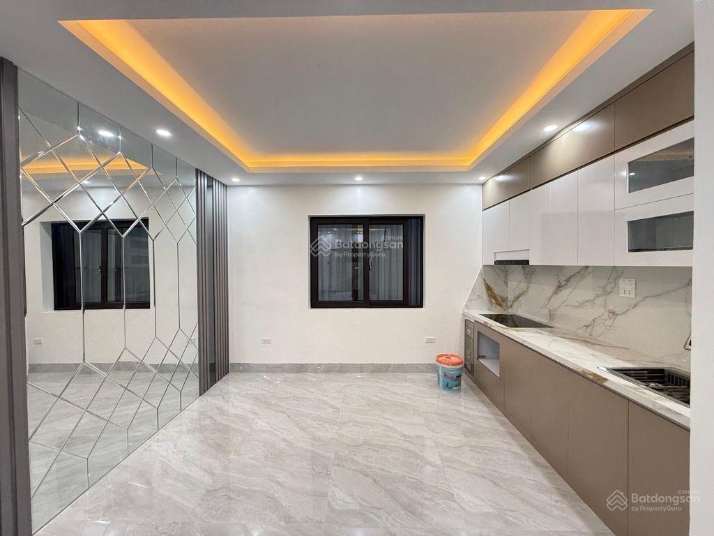 Ngọc thuỵ 53m 4 tầng nhà mới. ngõ thông ô tô sang các ngõ. gần hồ điều hòa.