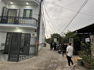 Nhà mặt tiền 1 trệt 1 lầu (4x10) gần chợ nhị xuân hóc môn