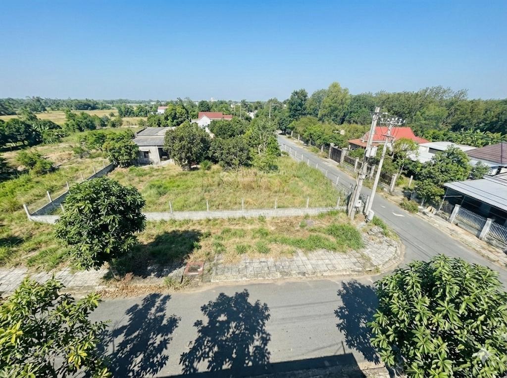 Tôi cần tiền bán ngộp lô đất 103,8m2 giá 1 tỉ 550 ngay chợ phú hòa đông dân cư đông đúc hiện hữu.