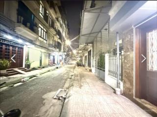 Bán nhaf siêu phẩm ba đình phân lô oto tránh vỉa hè 6 tầng thang máy sừng sững full nội thất